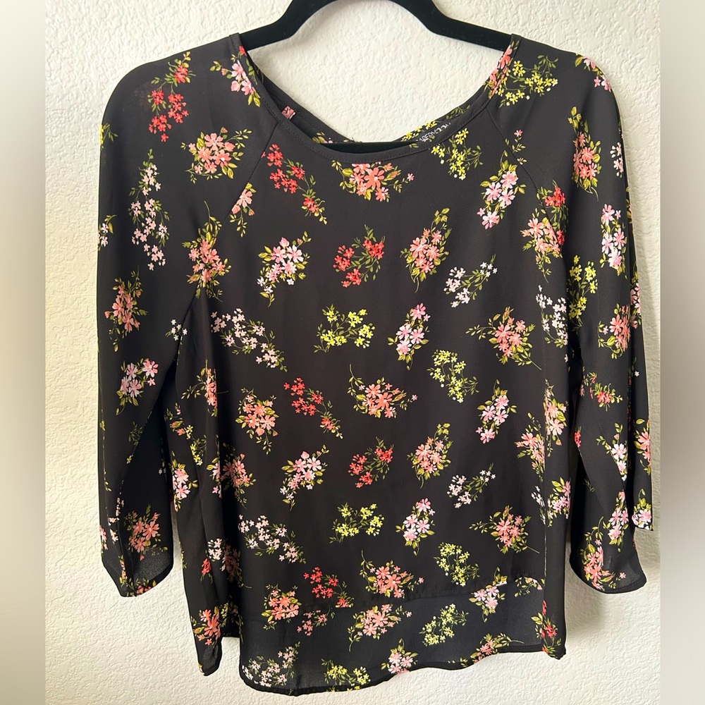 Black Floral Blouse, Petite Small